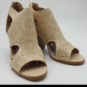 High-end, High-heel Shoes